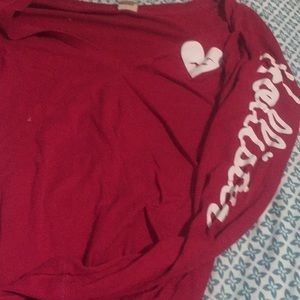 Long sleeve Hollister red top